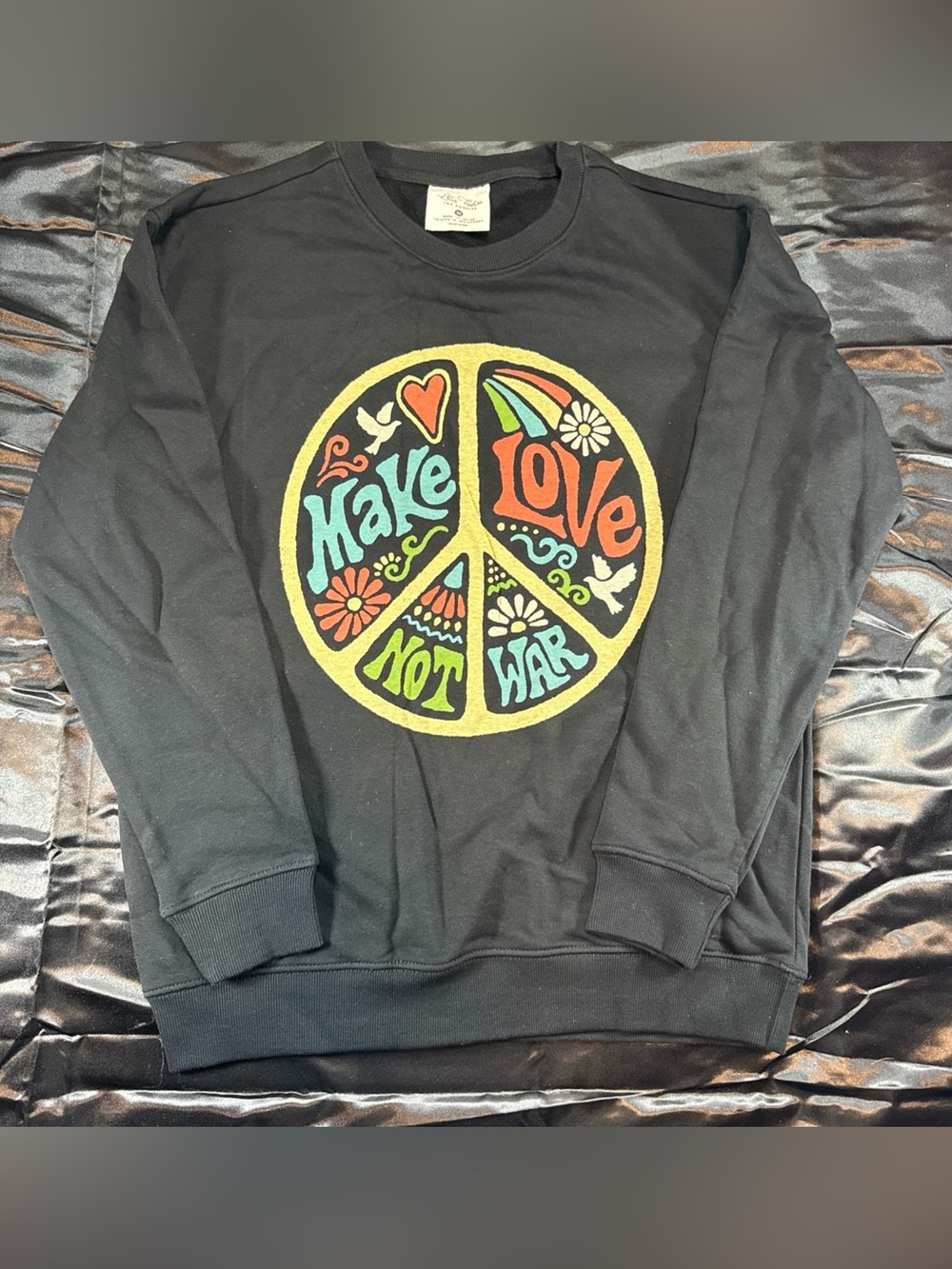 Lotus Fashion Los Angeles Black Graphic 'Make Love Not War' Crewneck Sweater